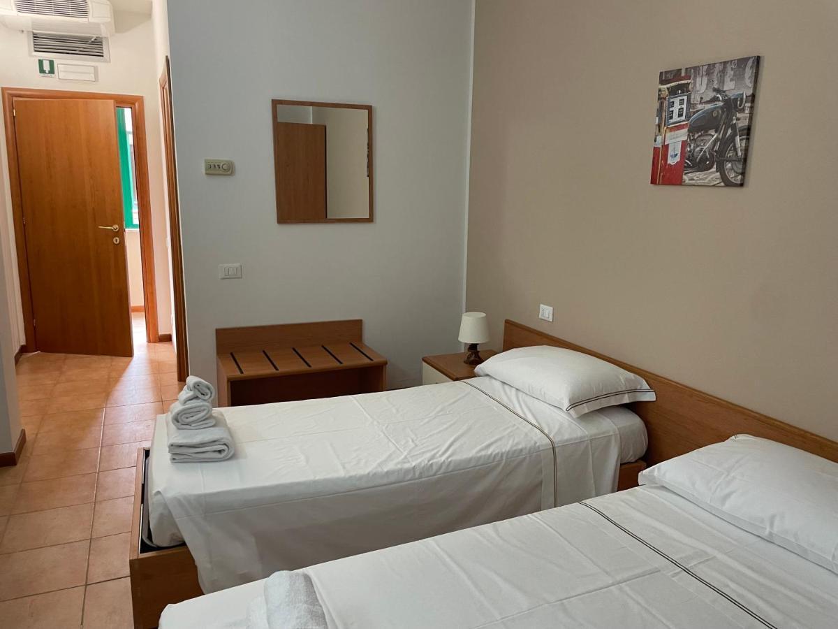 Hotel Sportland Colle Val D'Elsa Zewnętrze zdjęcie
