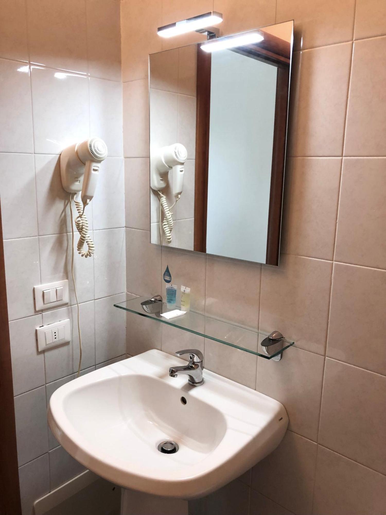 Hotel Sportland Colle Val D'Elsa Zewnętrze zdjęcie